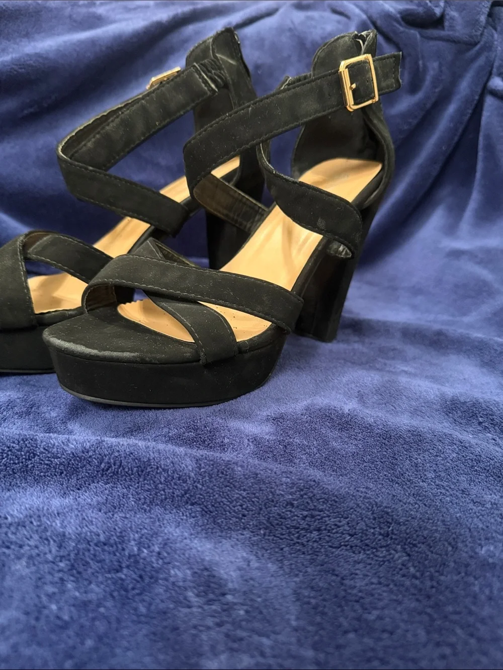 N/A stylish black